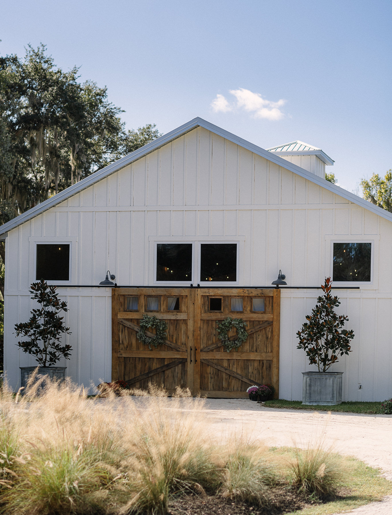 Florida Boho Wedding at a White Barn