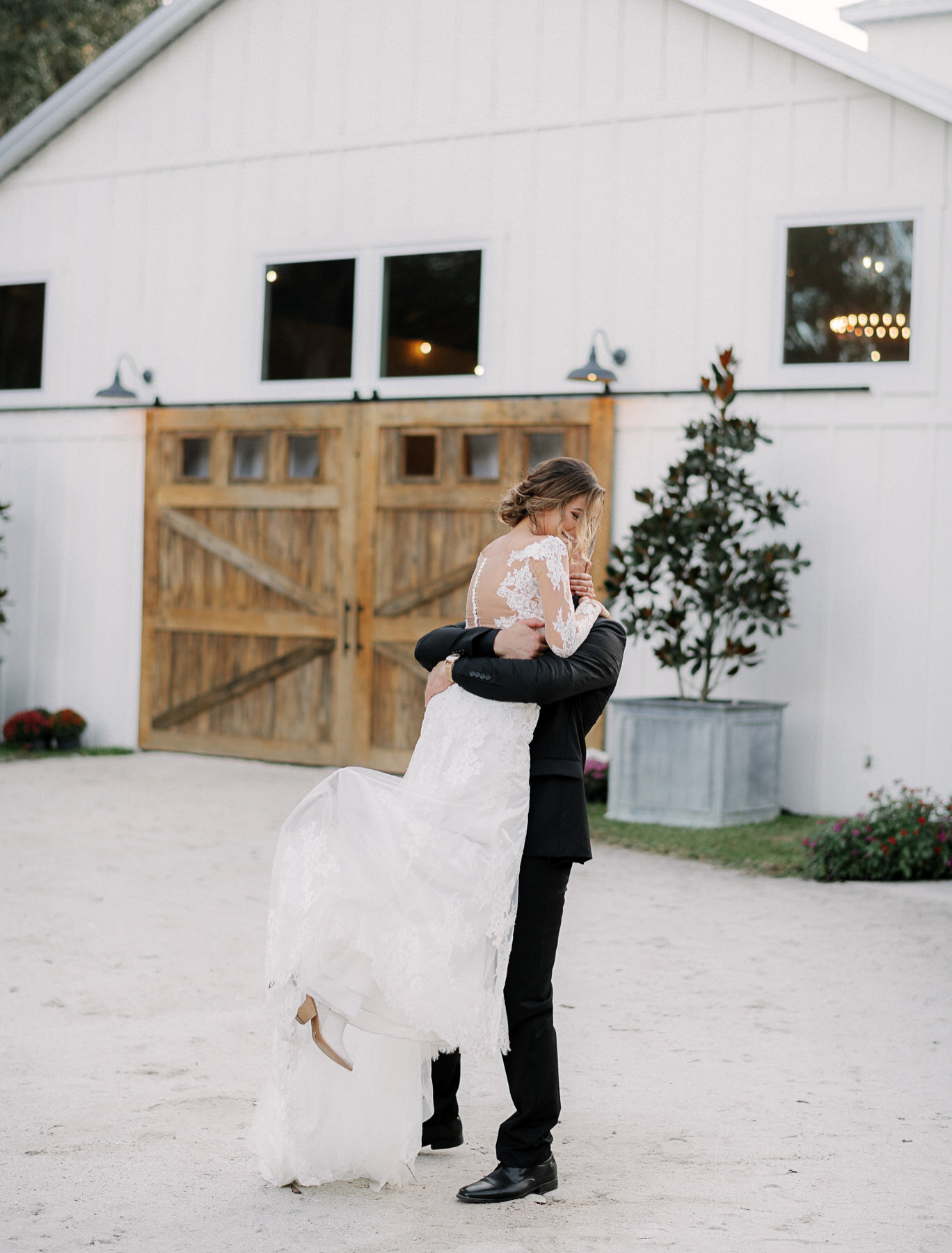 Florida Boho Wedding at a White Barn