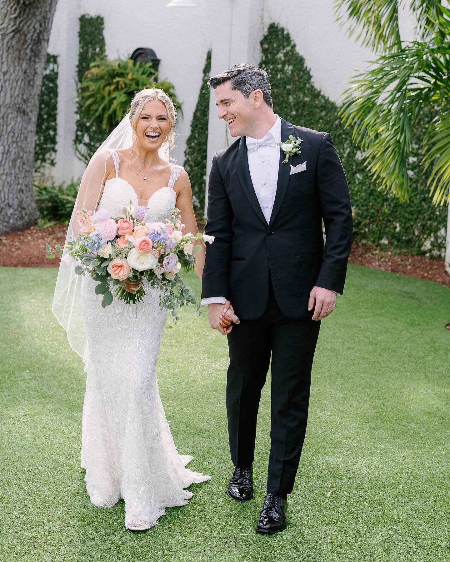 Alyssa and Brian brought classic elegance to Winter Haven with a celebration that was full of joy, laughter, and more than a few happy tears. From reveals and first looks to their vows at St. Joseph, every moment was intentional. Venue 650 set the st