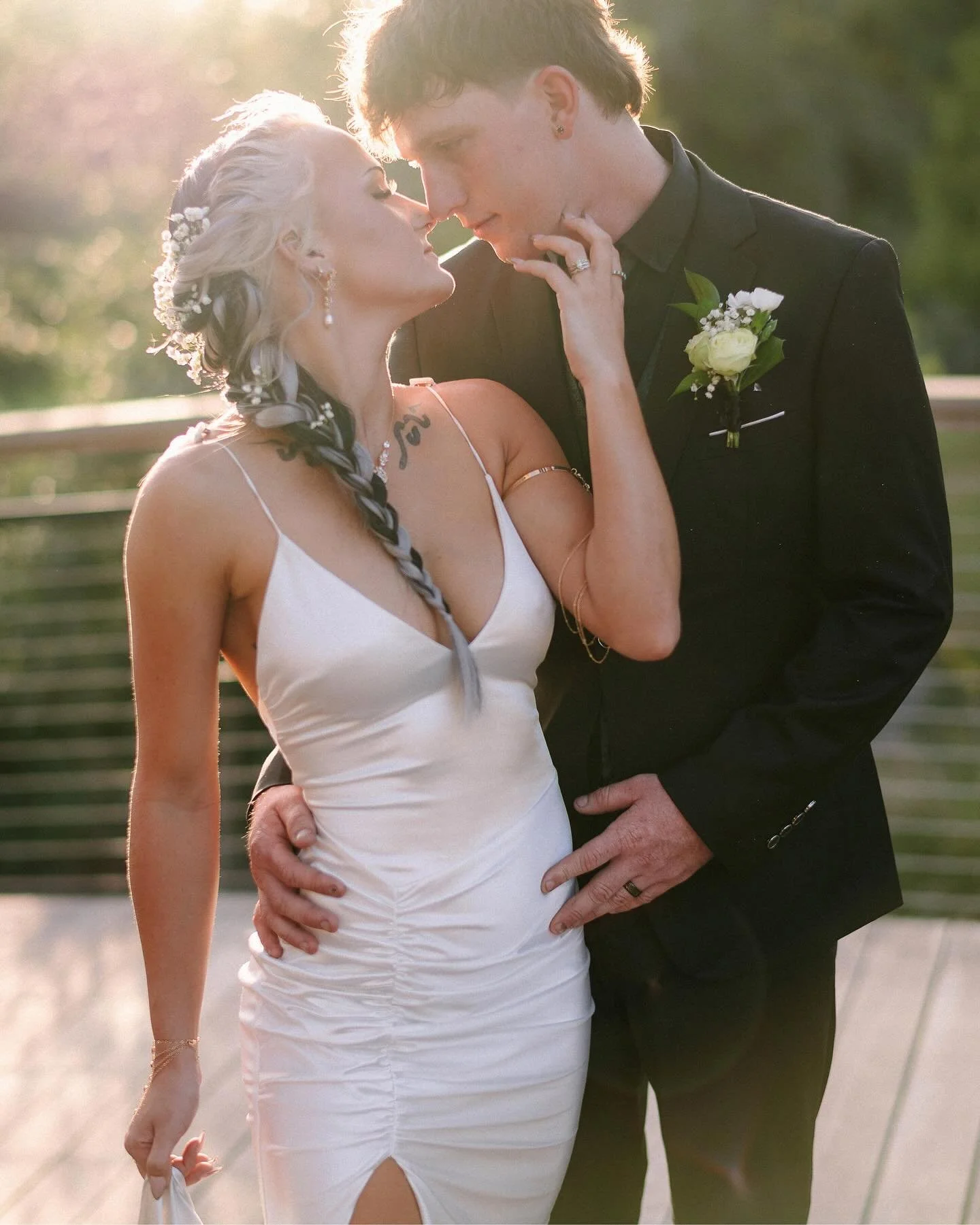 It&rsquo;s that time of year everyone in the wedding industry has been waiting for! ✨ What a beautiful day celebrating Liam and Emily at @bonnetspringspark.

#weddingseason #bonnetspringspark #floridawedding #lakelandwedding #weddingphotographer #flo
