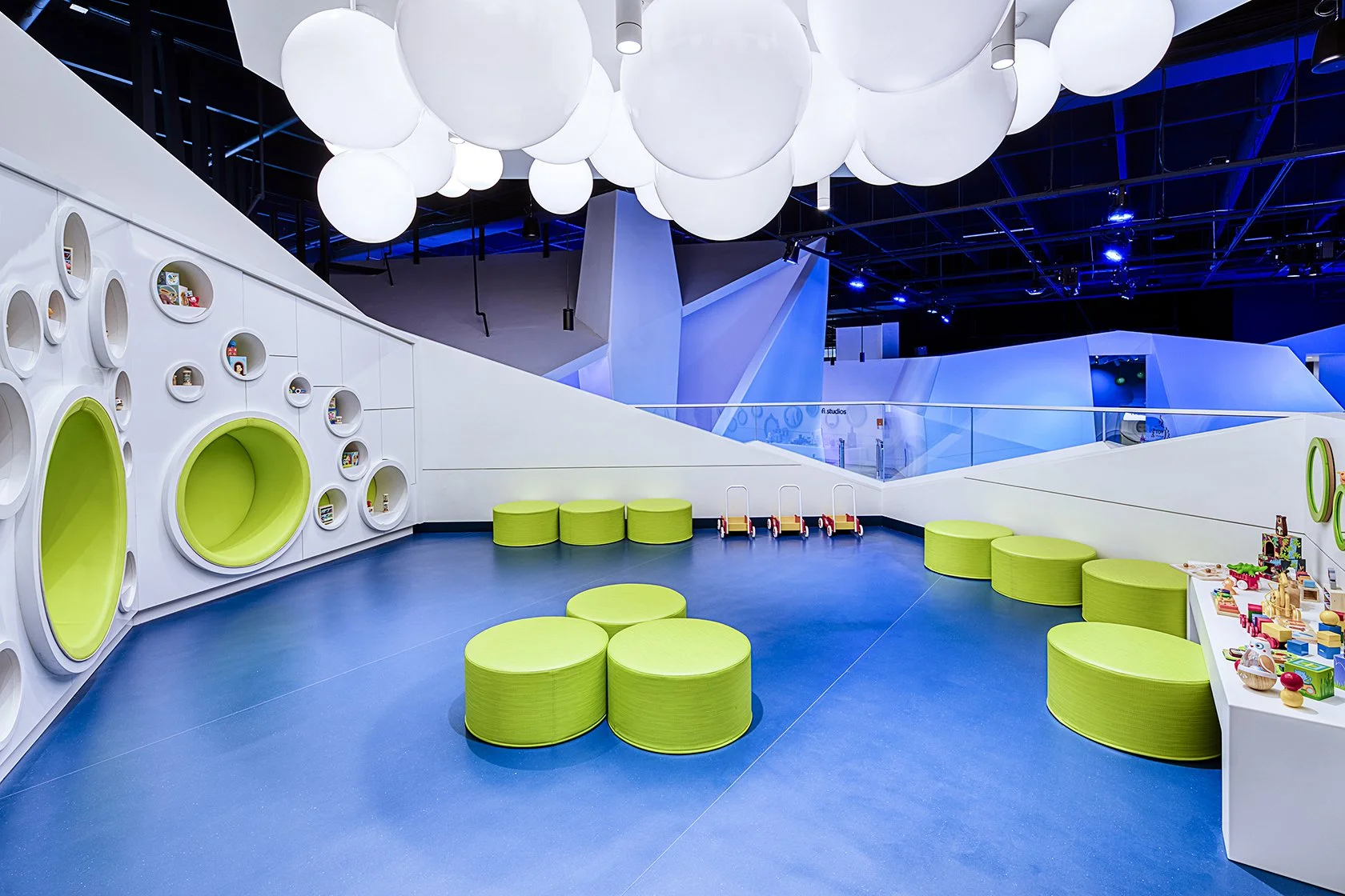 BLUR - KEFI  (13).JPG