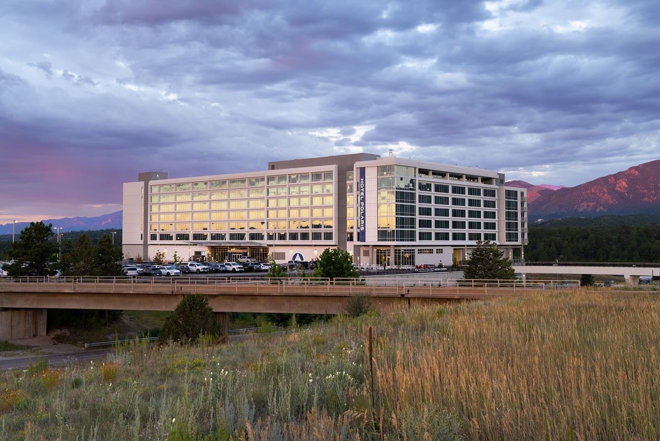 Sunset views @hotelpolaris_co 

📸 by Christopher R. Vasquez