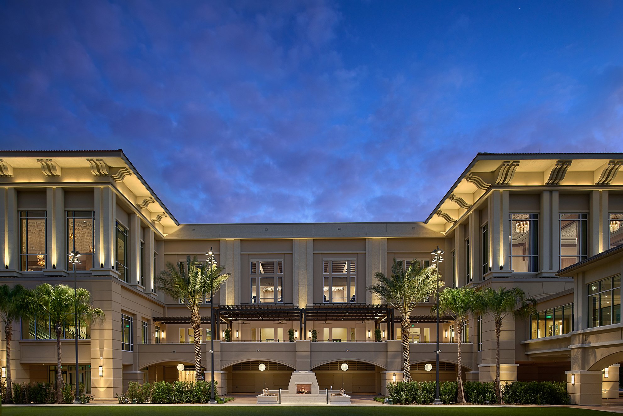 BLUR - Gaylord Palms (63).jpg