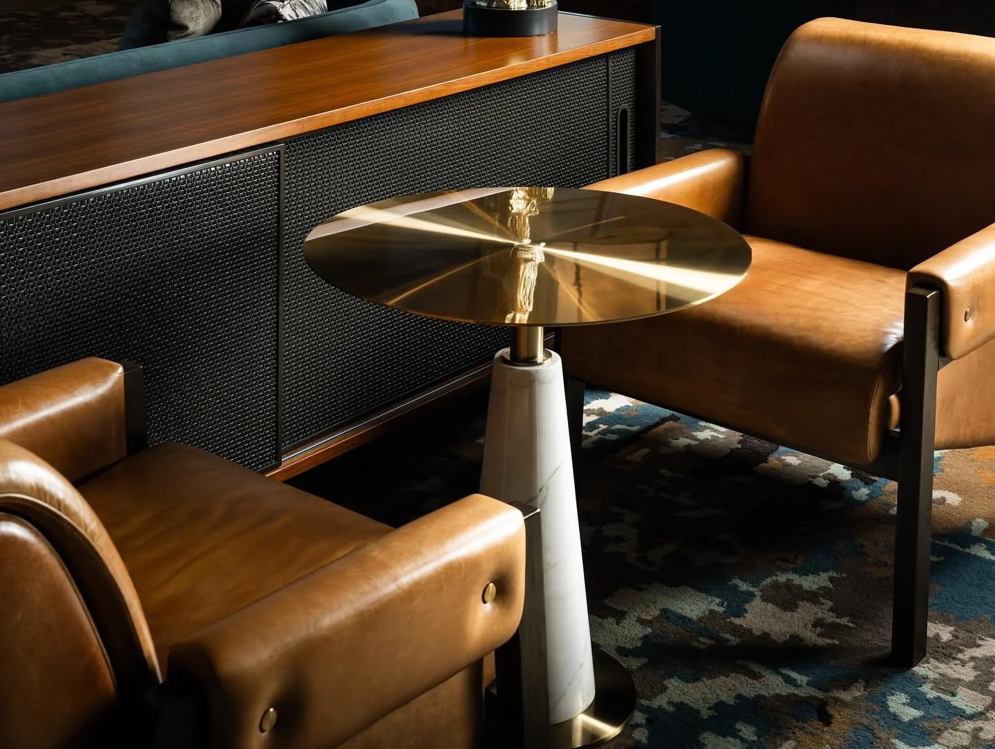 A first look at the newly completed Hilton Arlington Rosslyn The Key. We&rsquo;re excited to share more about the design behind this project- stay tuned!

📸: @abphotovideo_