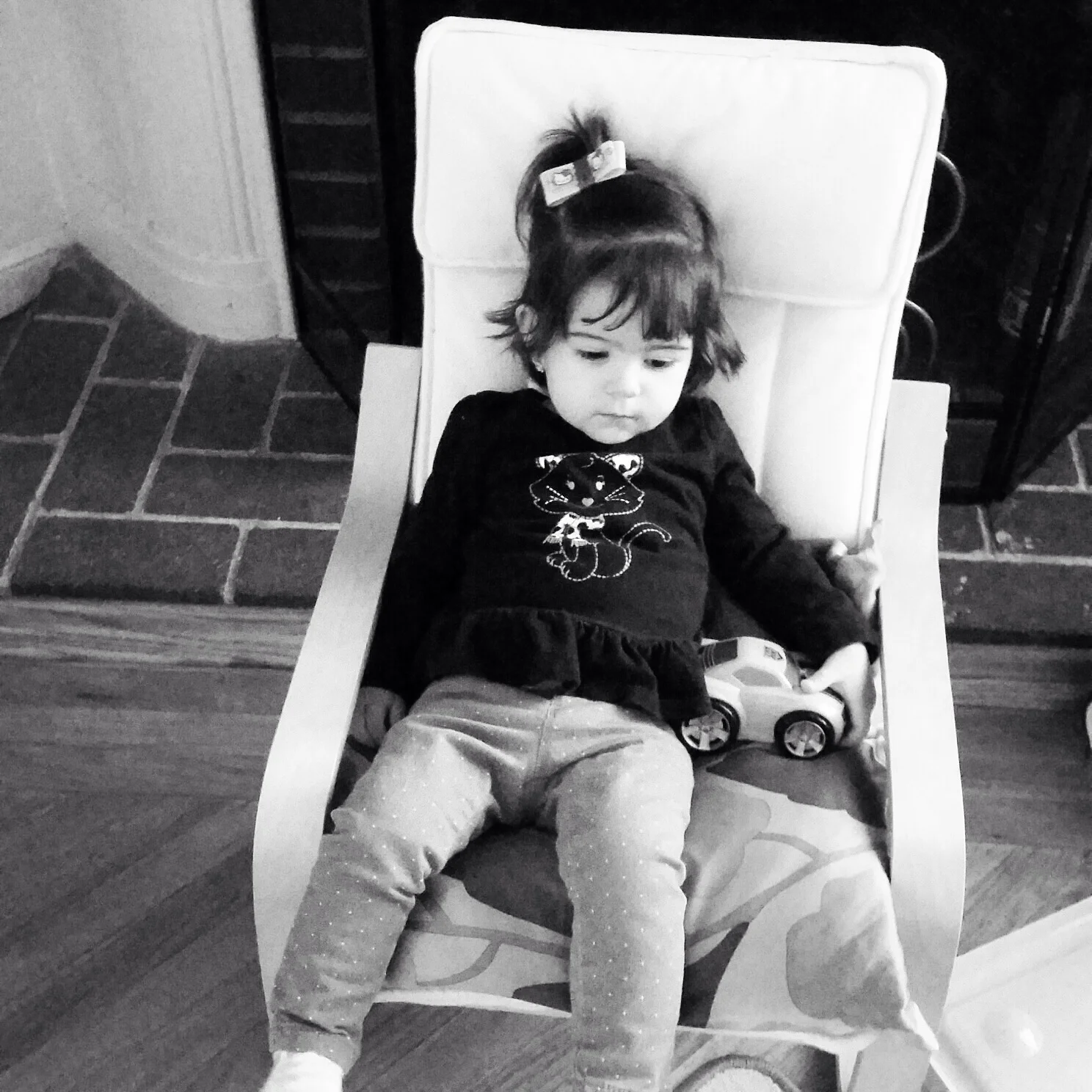 Dominika got tired of waiting for the cupcakes, hehe.