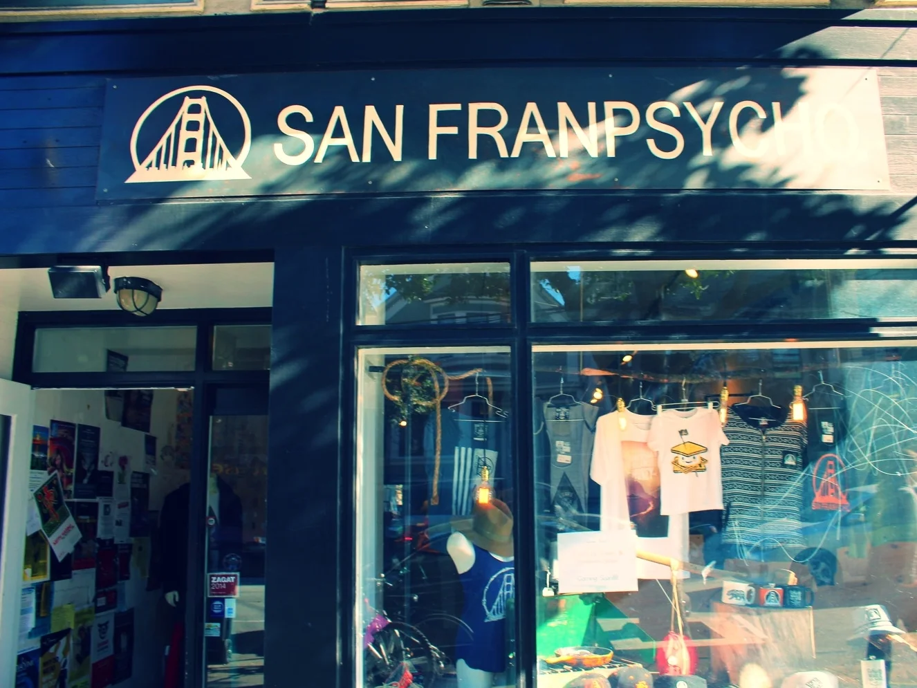 I love the unique shops San Francisco offers, each one with their own concept. Photo taken on our way out of the park.