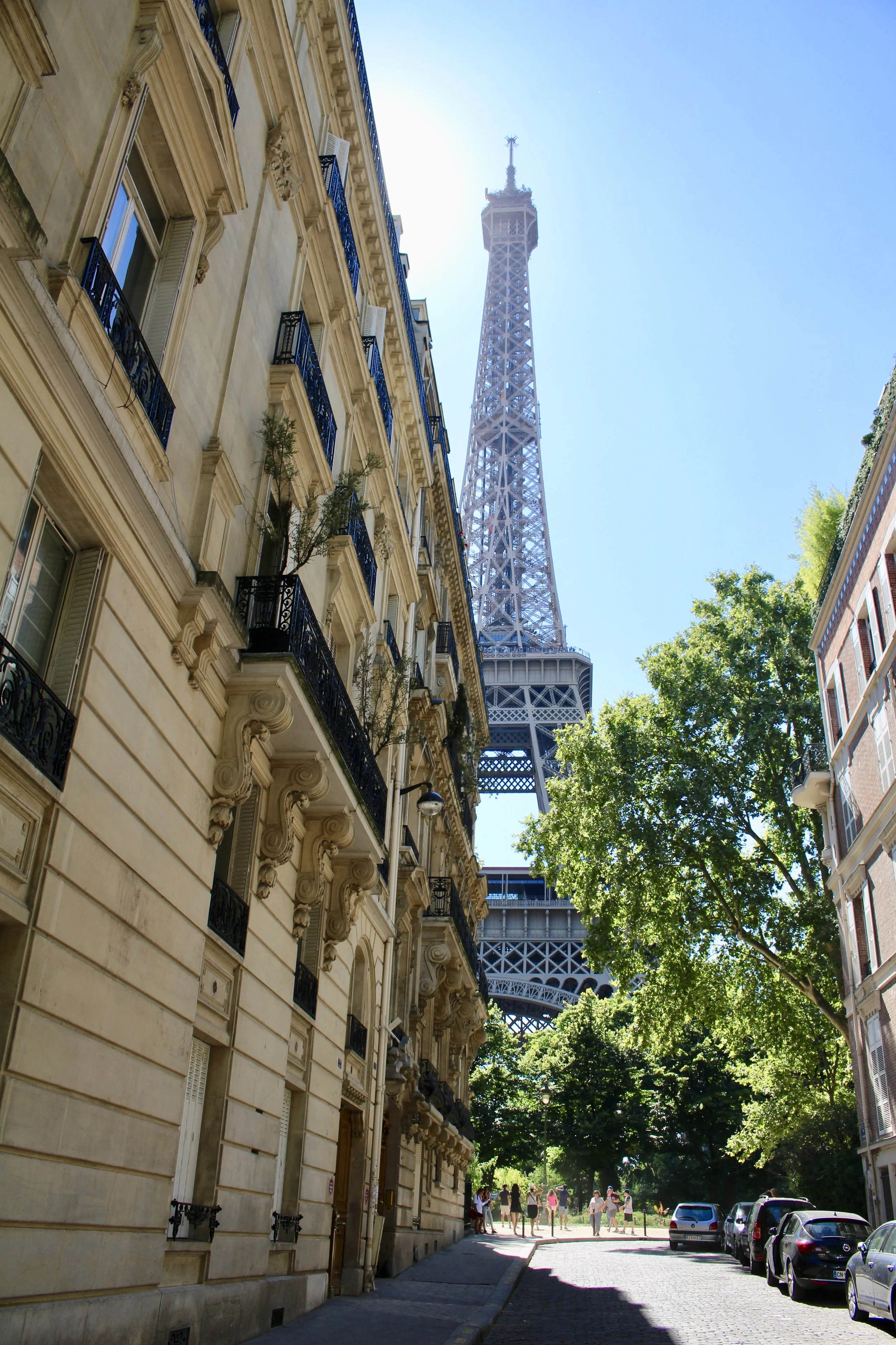 Hi, Eiffel!