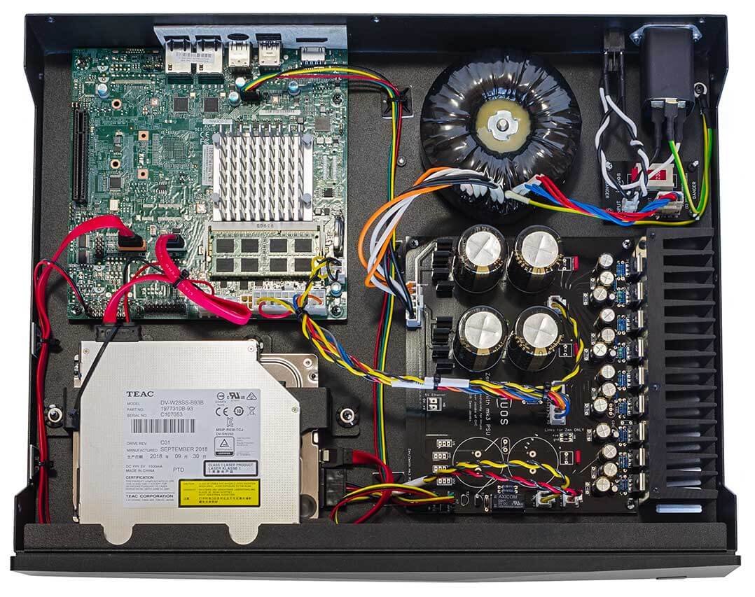 Innuos-ZEN-Mk3-black-fascia-top-view.jpg