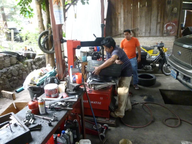tire_repair.jpg