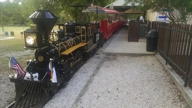 Lukey, the train