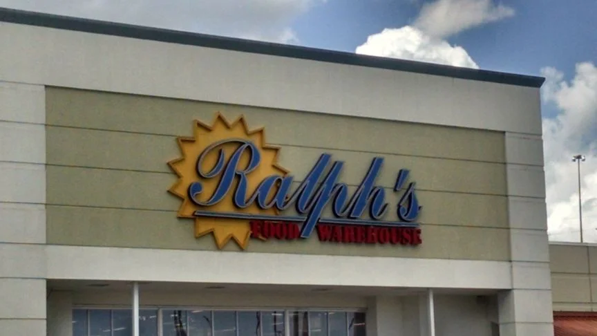 Supermercado , food warehouse--same difference