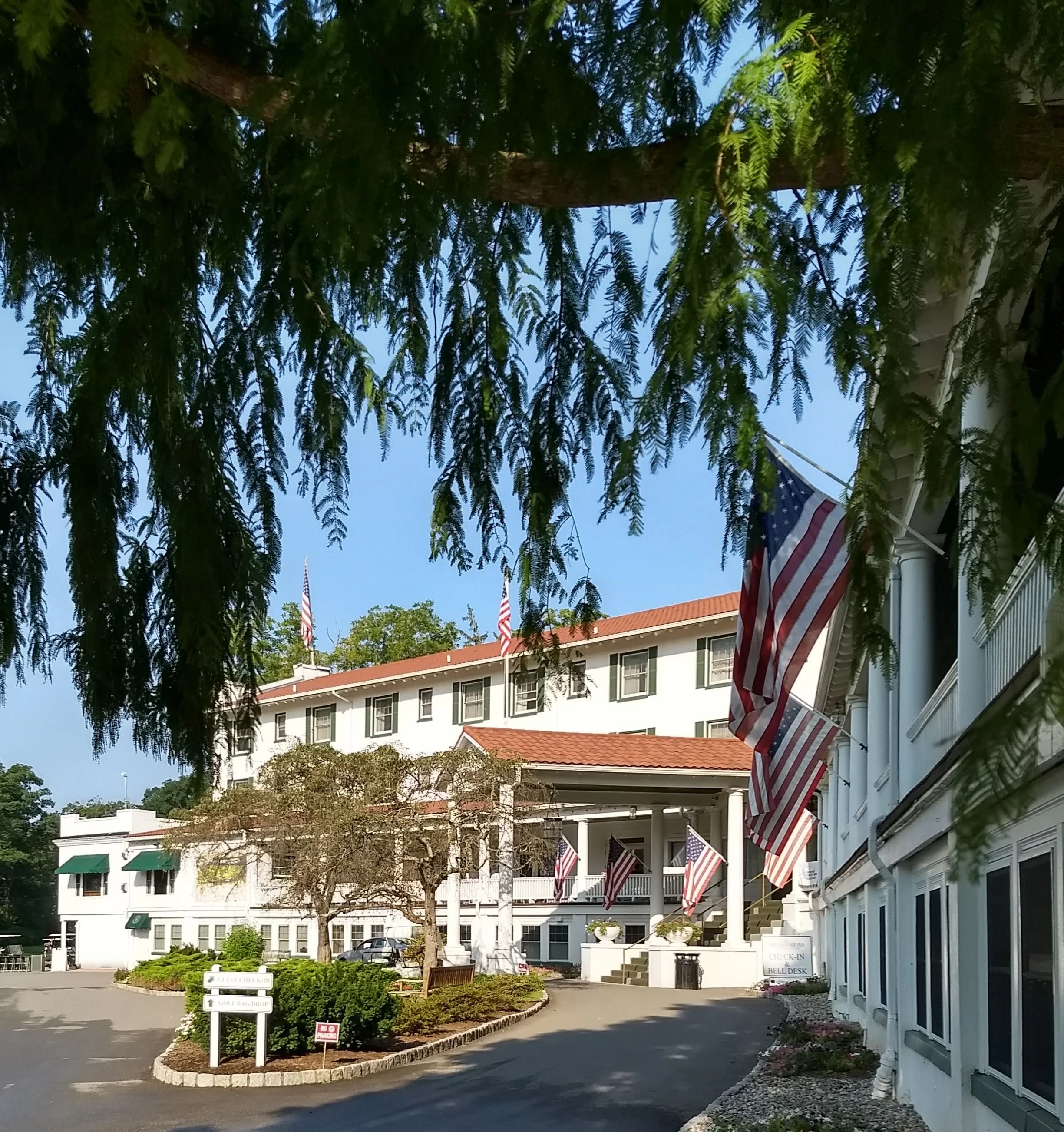 The front entrance of the Inn. Most used the side entrance across from the parking lot.