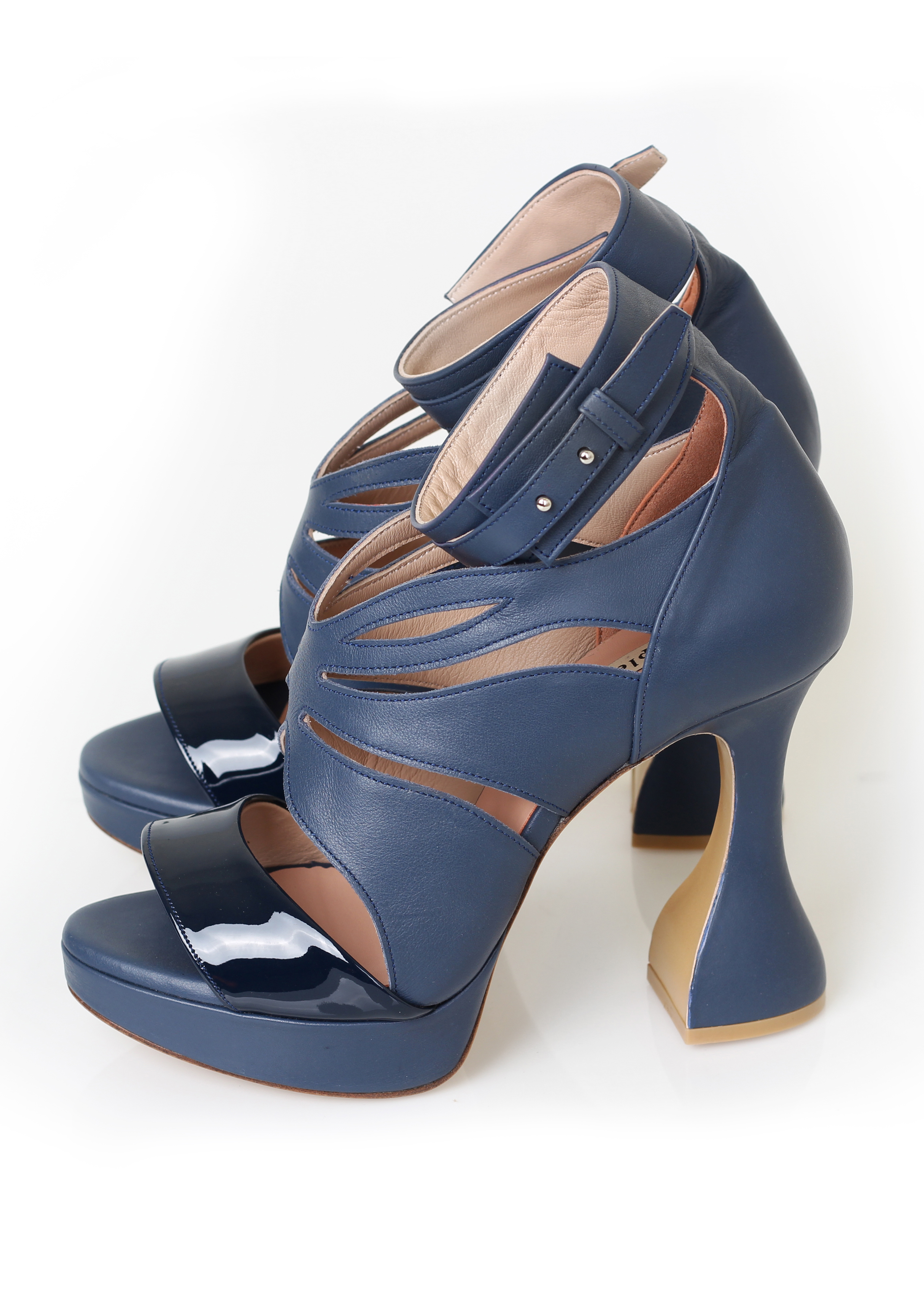 THUMBNAIL_PAPILLONS-NAVY.jpg