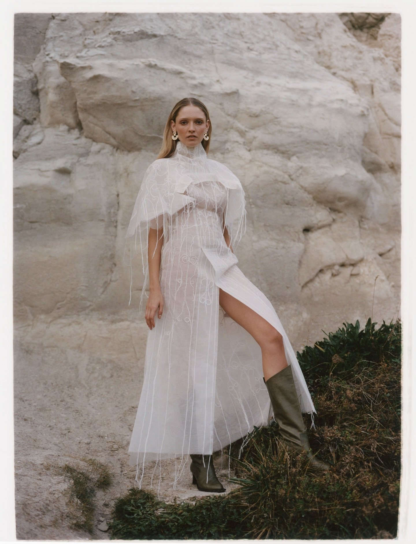 CHARLOTTE Olive with @grazia_magazine_bg 🦋✨
-
PHOTOGRAPHER  &Aacute;gnes Wonke-T&oacute;th @agneswonke
STYLIST  Lauren Croft @laurenncroftt
HMUA  Megan McPhilemy @meganonmakeup
MODEL  India Rawsthorn with Select @indiarawsthorn @selectmodellondon
PH