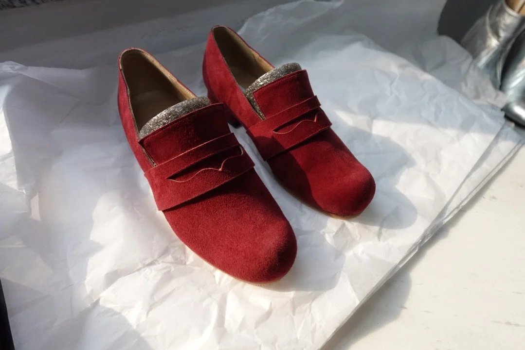 FLORENCE Mulberry Red🍇🍒❤️✨

Meet the lovely pair of suede loafers, also in Mulberry Red❤️
Now at PLEIADES, there is a small collection of shoes in the shades of 'Red' - as loafers, maryjanes, oxford flats and slingbacks.
Pick your favourite for you
