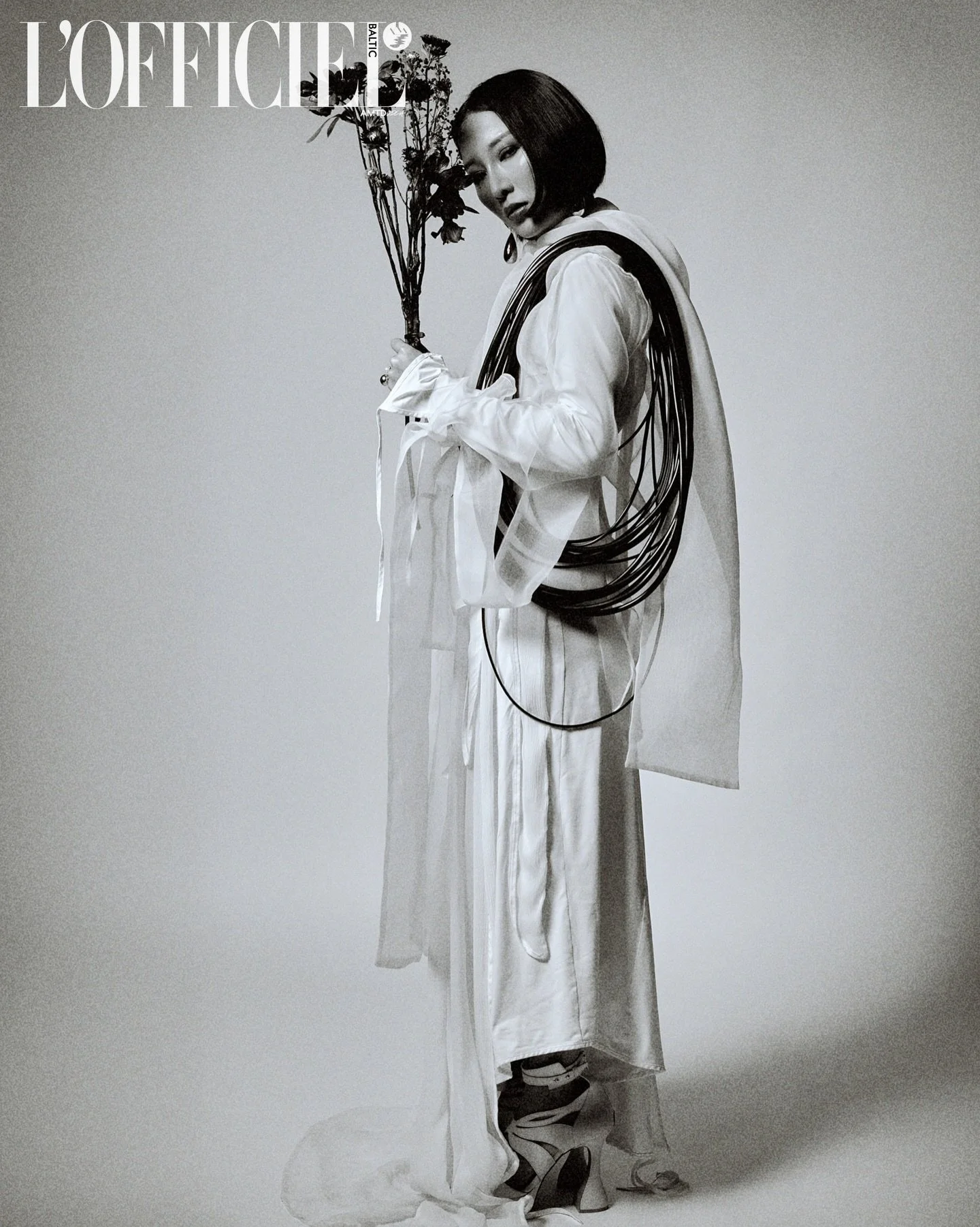 "Chengxi Taylor on Breaking the Wall Between Tech, Art and Fashion" for @lofficielbaltic with our PAPILLONS🤍✨

"Art, fashion and creativity show who we are. Technology should become part of us.
When we merge all together, we keep auth