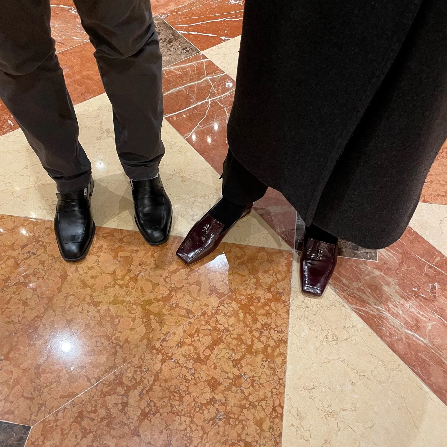 Christmas❤️🎄🌟 partner in crime✨

-
#PLEIADES #PleiadesShoes #JONATHANloafers #JONATHANwine #loafers