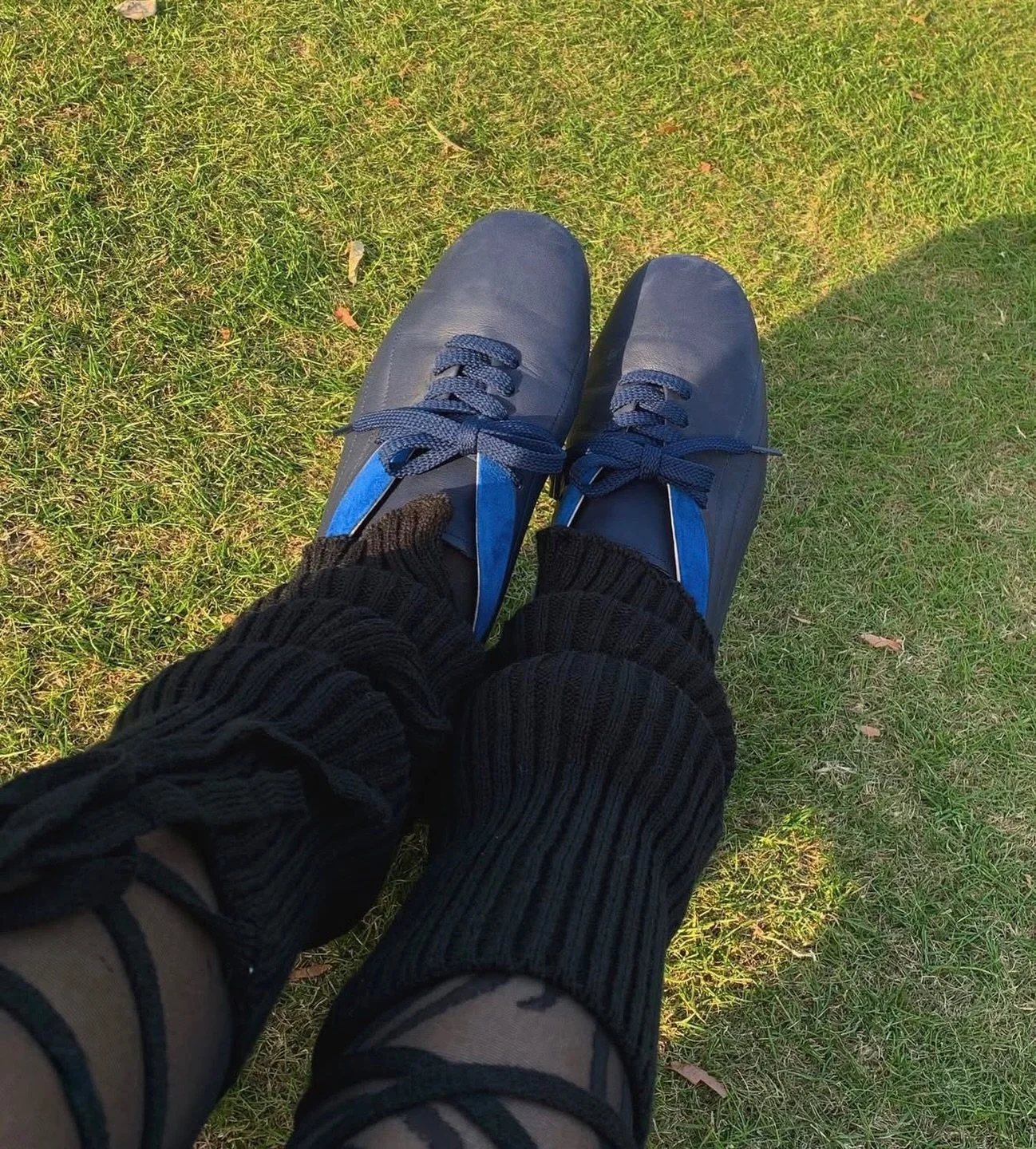 Blue Sheepskin Sneakers💙🖤☁️✨

A lovely person with lots of colours and creativity, @lollipop_lollipp wears our SUSIE Wind during her trip to Yokohama.

기분 좋은 크리에이티비티로 가득 찬 채운님의 요코하마 여행에, &lsquo;수지 윈드&rsquo; 가 함께했습니다😌

-
#PLEIADES #PleiadesShoes #d