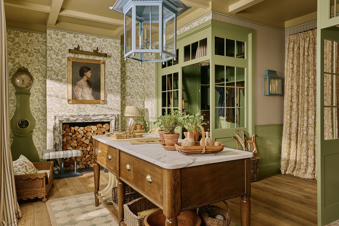 Sims Hilditch Courtyard Room at WOW!House 2025, Design Centre, Chelsea Harbour. Photo Chris Horwood