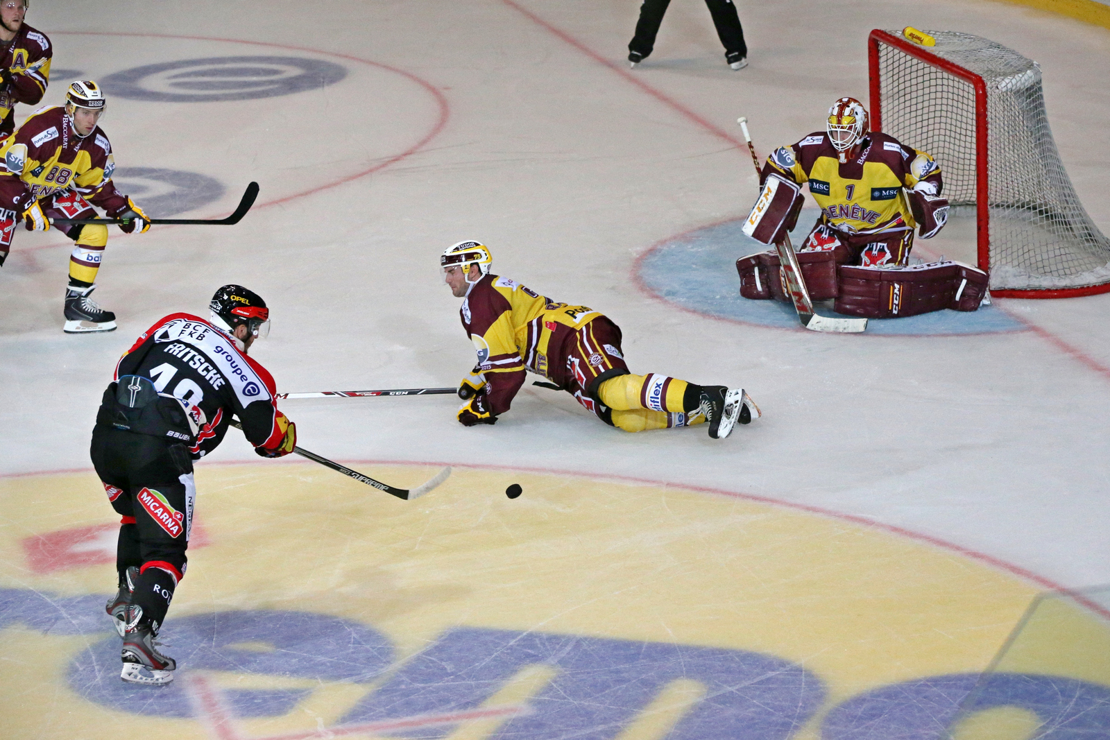 G04_FG-GSHC_1880_cr_sm.jpg