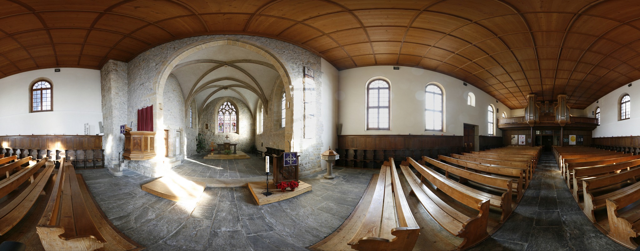 Pano_Eglise_sm.jpg