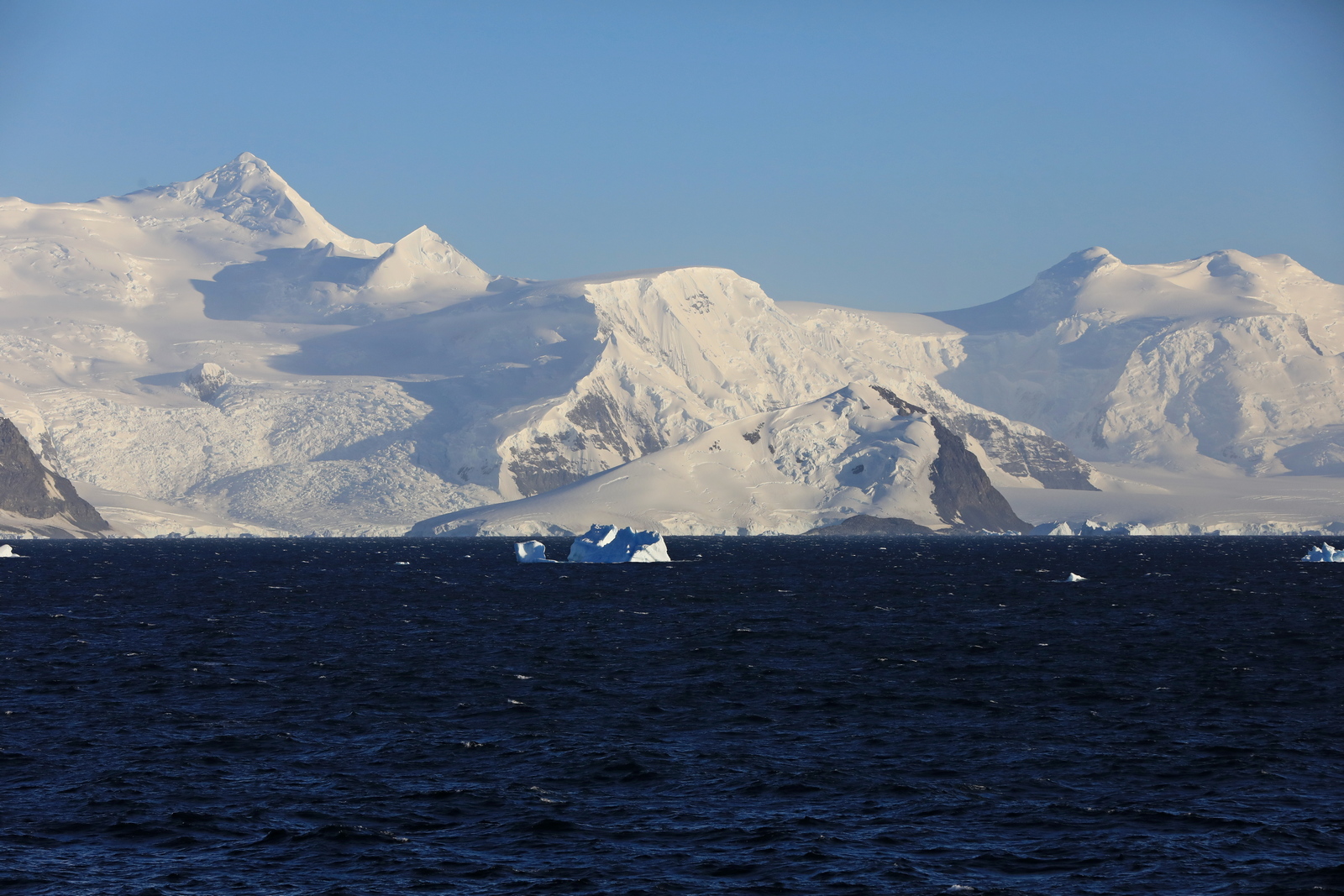 1702_Antarctique_01452_c_sm.jpg