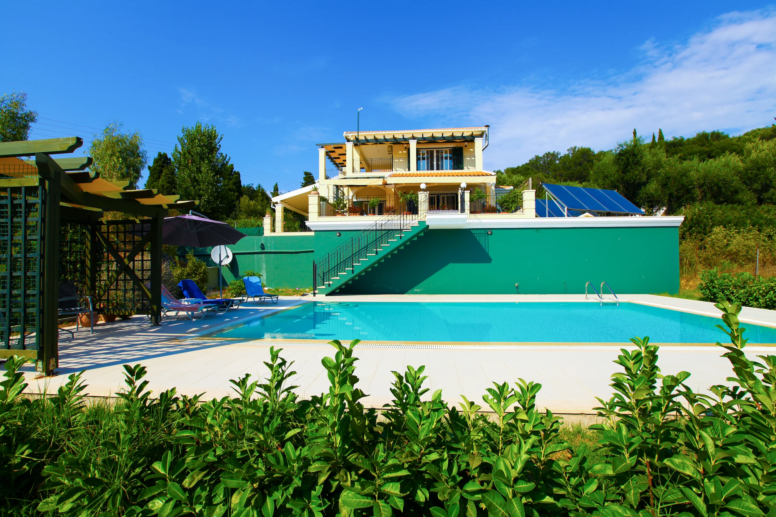 Pool.jpg