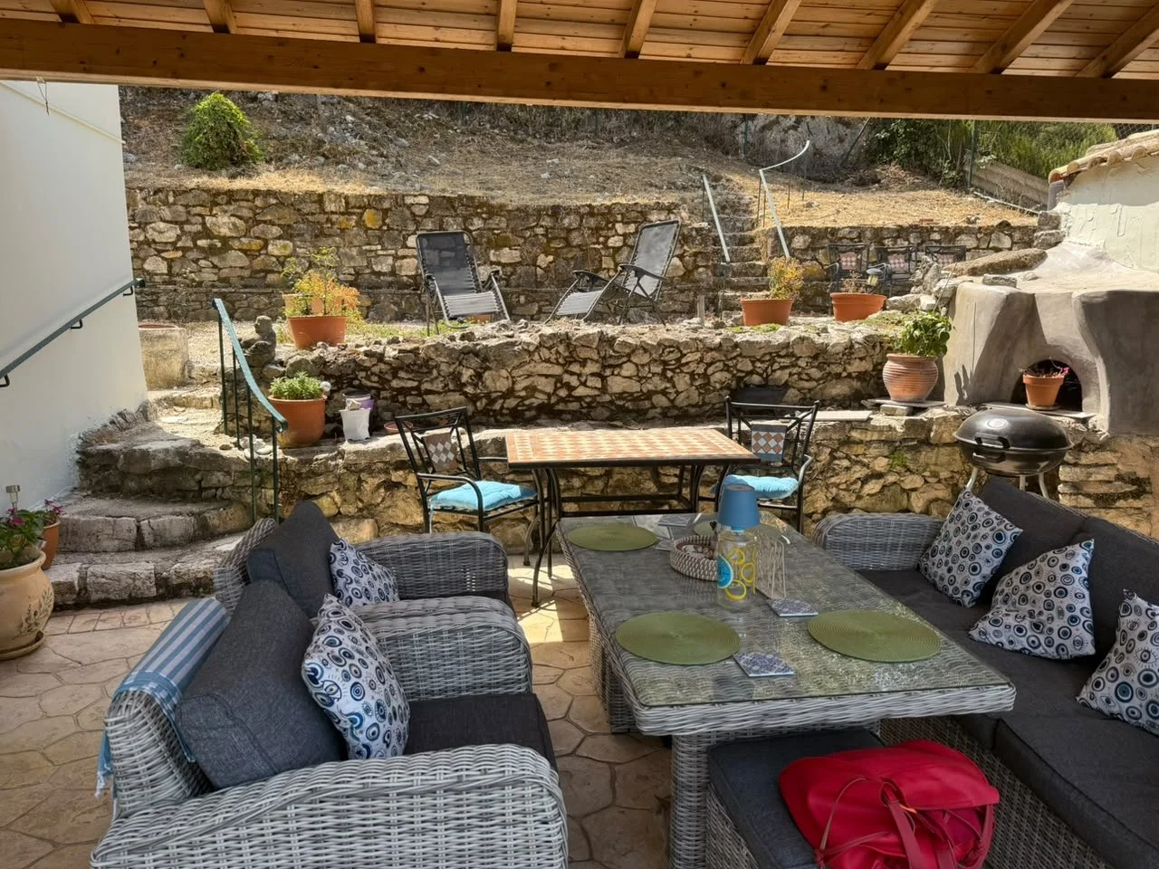 Outdoor dining.jpeg