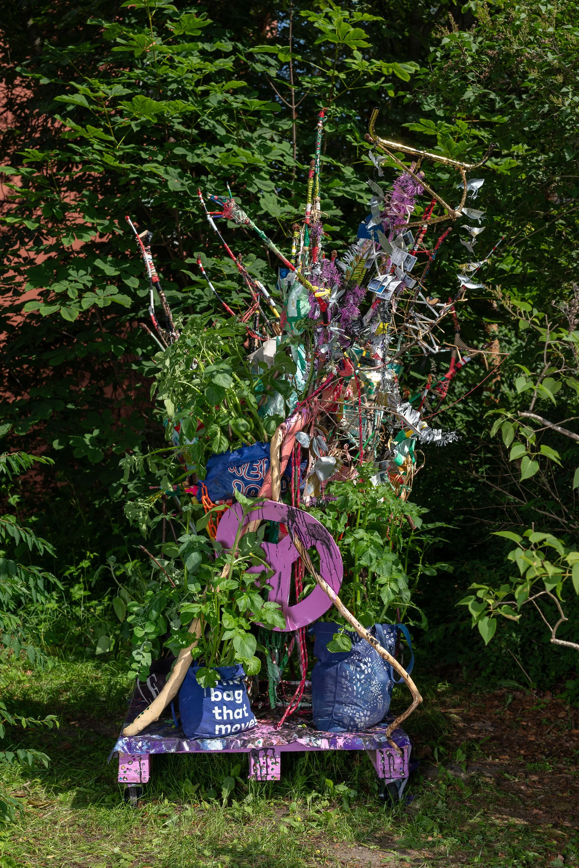 Billedhoggerforening_Skulpturpark_2025_WebRes_11.jpg