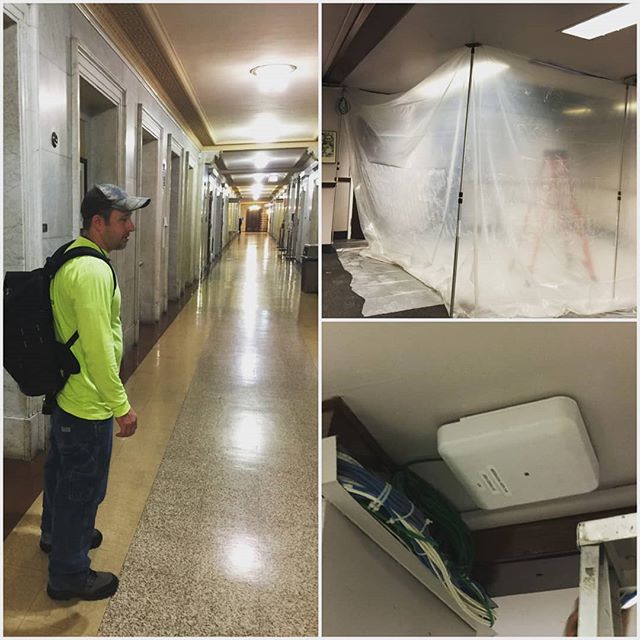 Wrapping up one of our projects over Maryland Judiciary projects before #christmas!
CAT6 cabling and anchoring of wireless access points in plaster, drywall, and concrete.
#lntechllc #smallbusiness #entrepreneurship