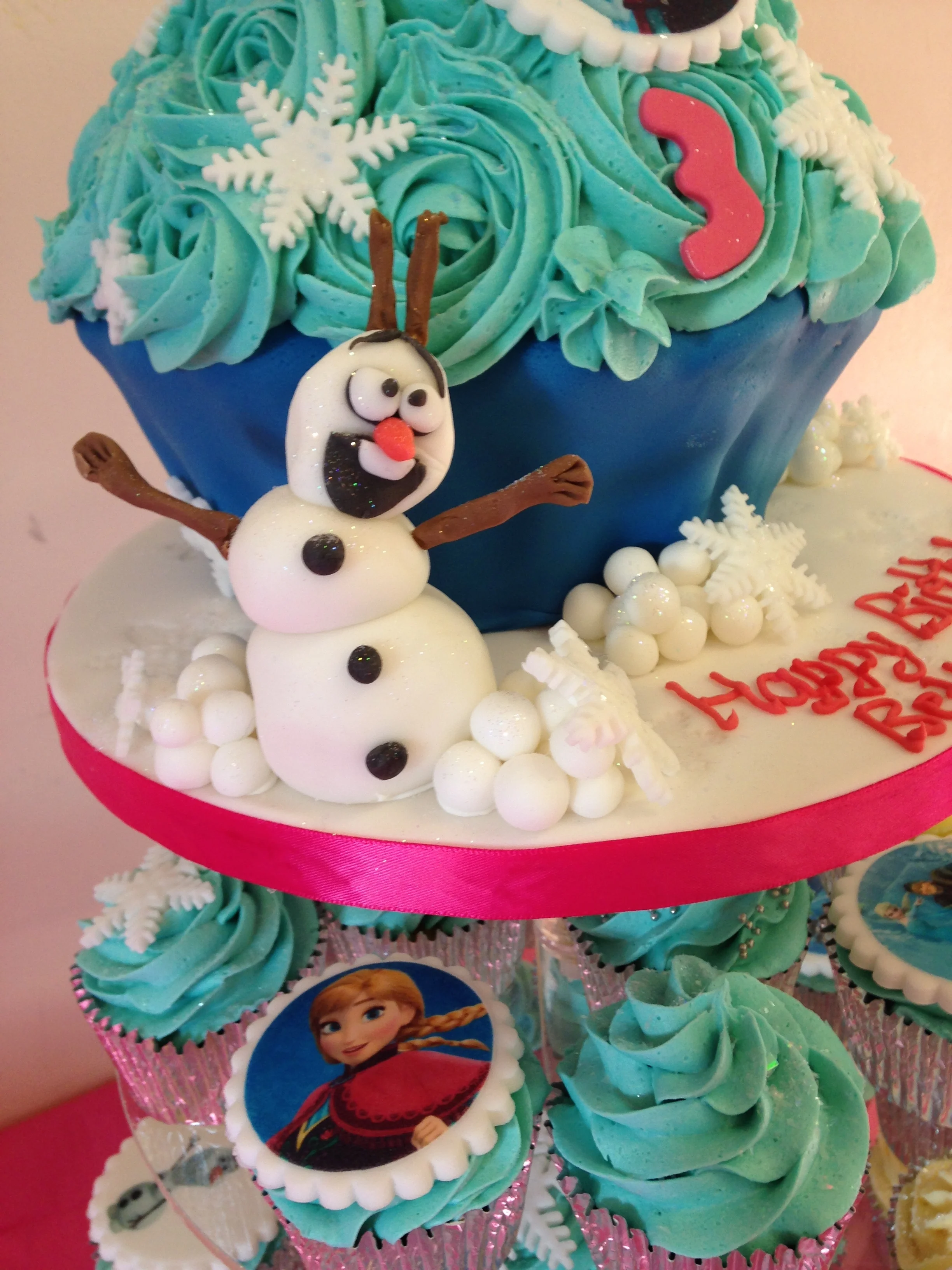 Frozen Giant Cupcake and Cupcakes