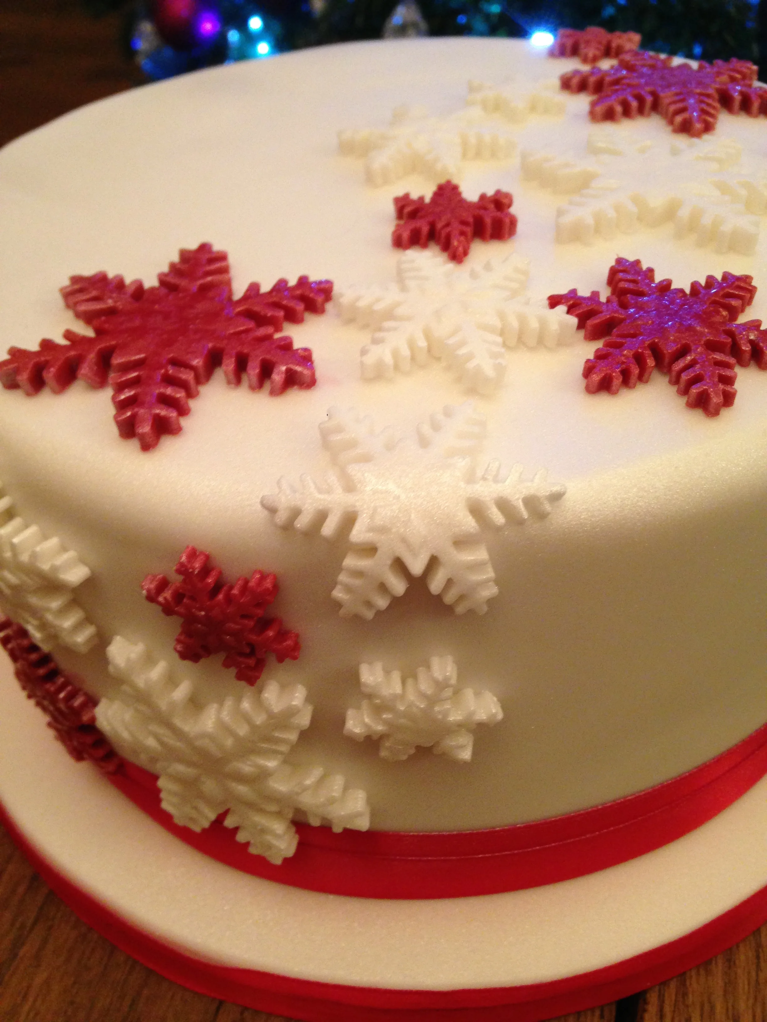 Snowflake Christmas Cake