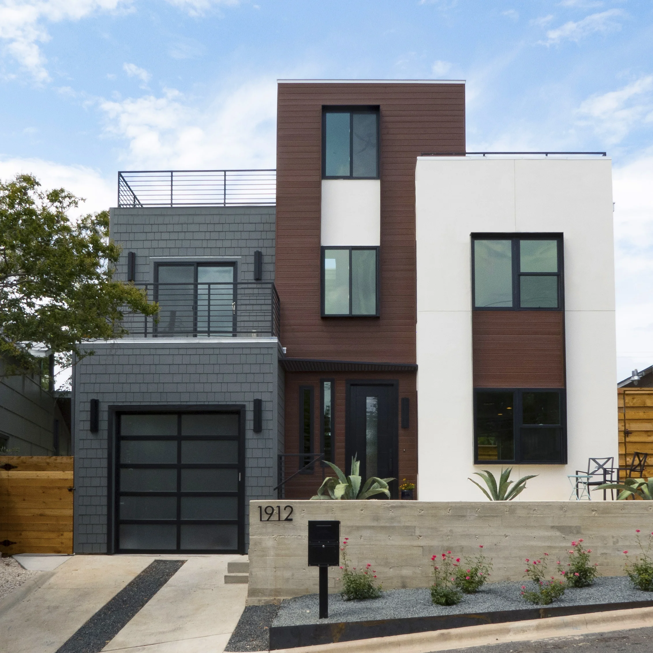 E 9TH HOUSE