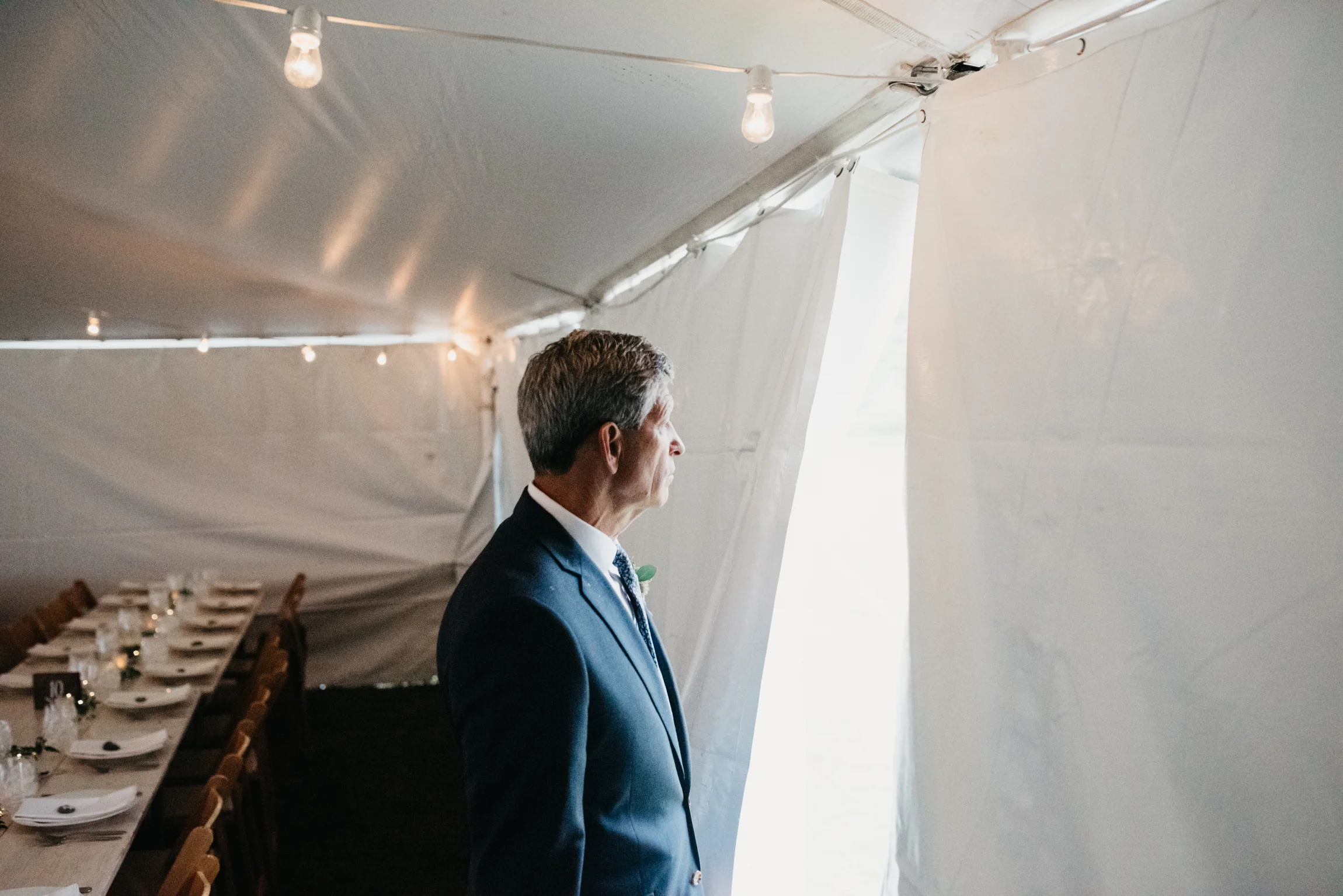 mari_luke_harpswell_Maine_rainy_backyard_wedding_018.jpg