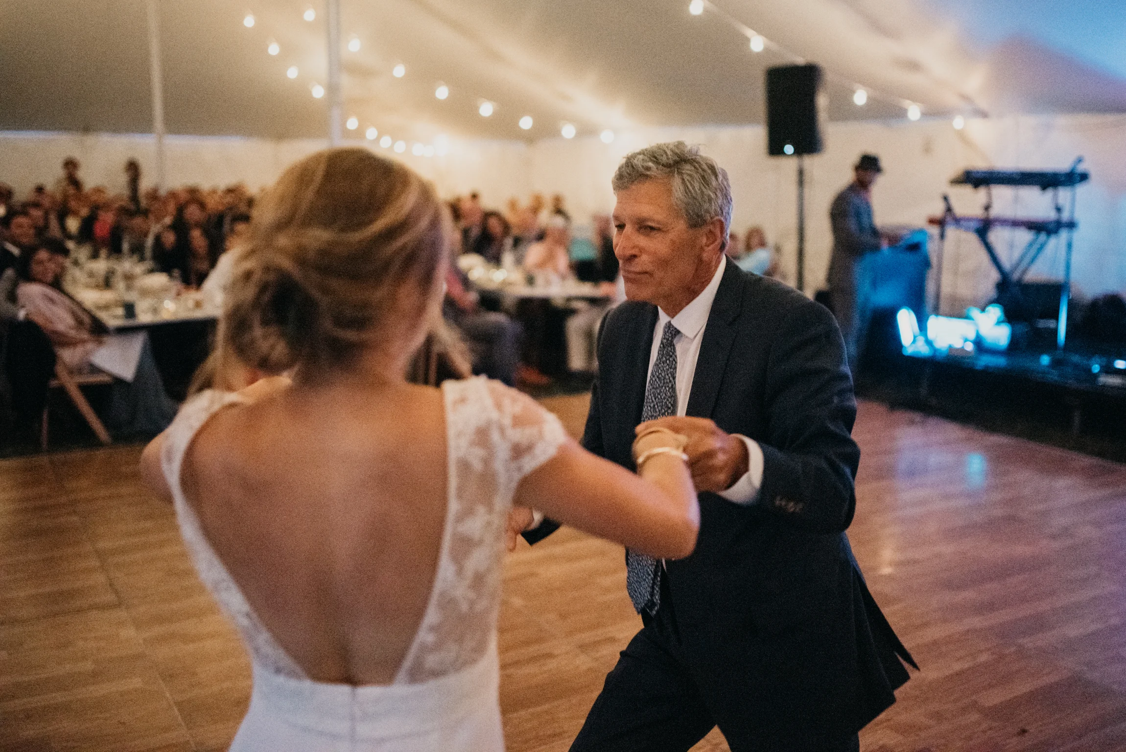 mari_luke_harpswell_Maine_rainy_backyard_wedding_055.jpg