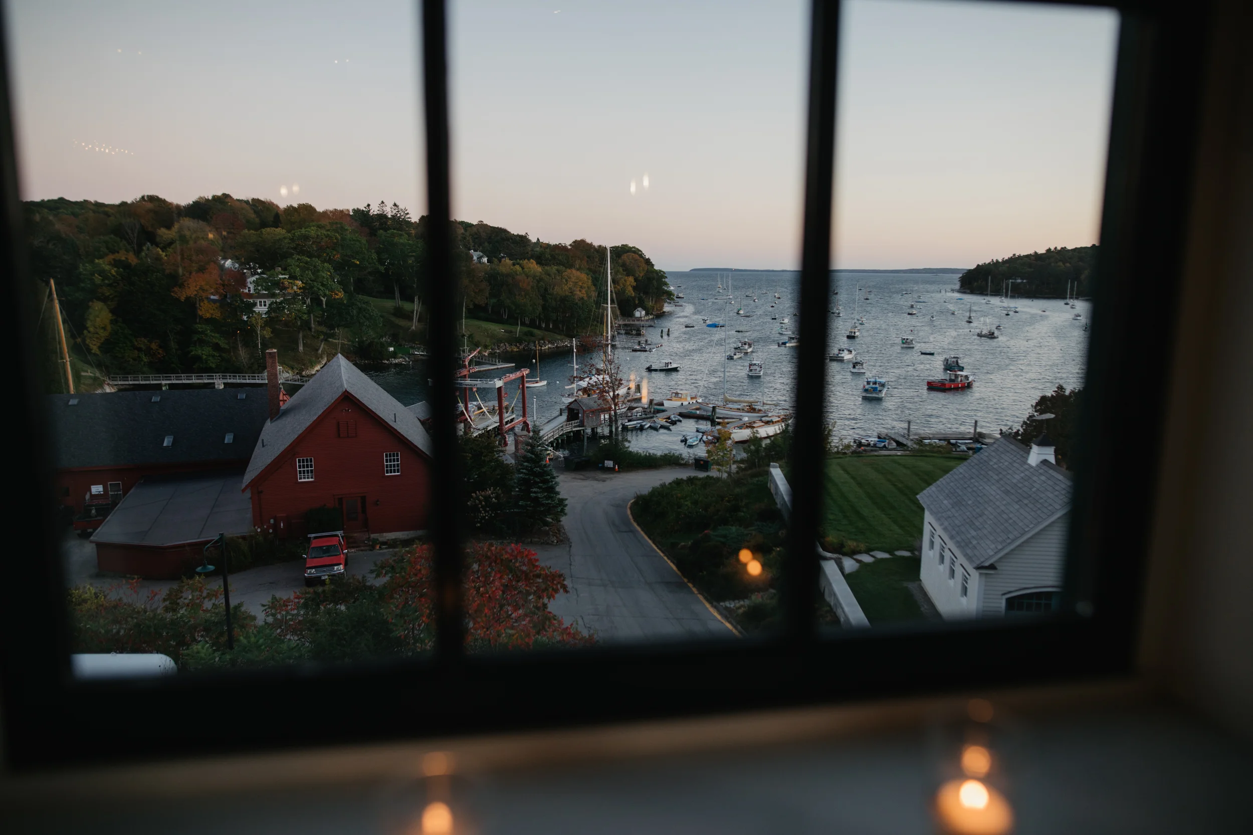 Mackenzie_Collins_Maine_wedding_in_Rockport_Union_hall_Nina_June_030.jpg