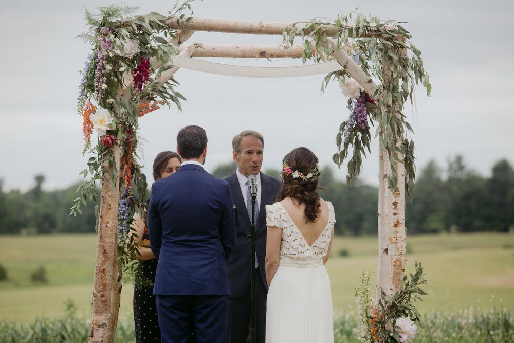 broadturn_flower_farm_wedding_scarborough_maine_barn_wedding020.jpg