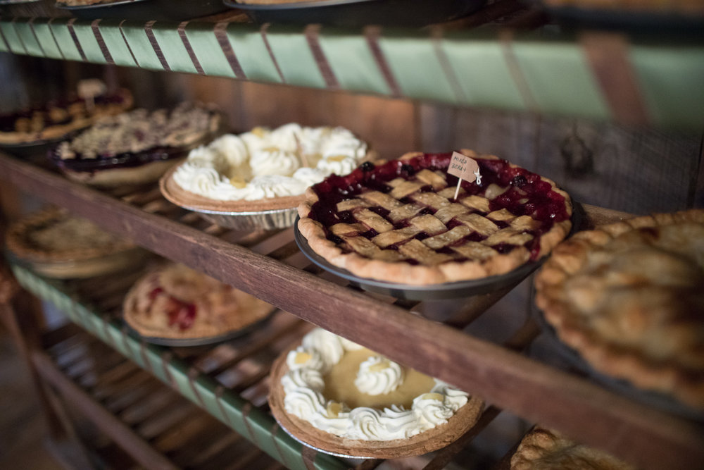 Barn_On_Walnut_Hill_North_Yarmouth_Maine_wedding_Leah_Fisher_Photographer-50.jpg