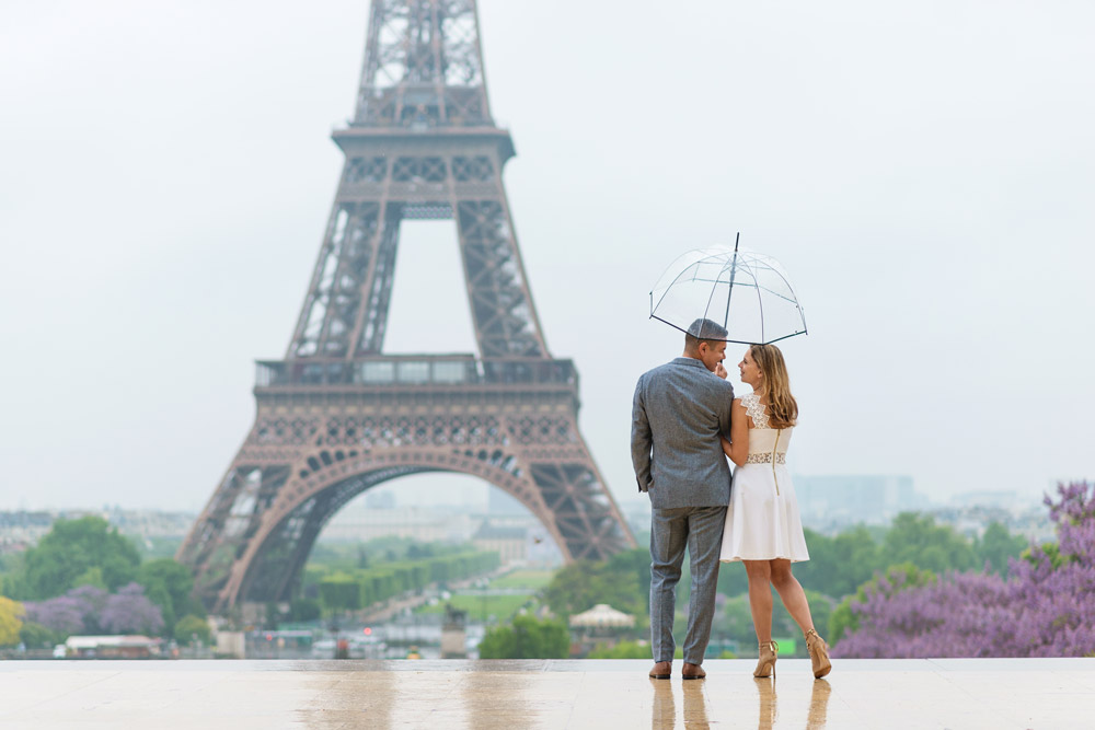Paris-photographer-Paris-for-Two-Christian-Perona-professional-engagement-proposal-pre-wedding-portrait-Eiffel-tower-sunrise-Trocadero-rain-rainy-day-umbrella.jpg
