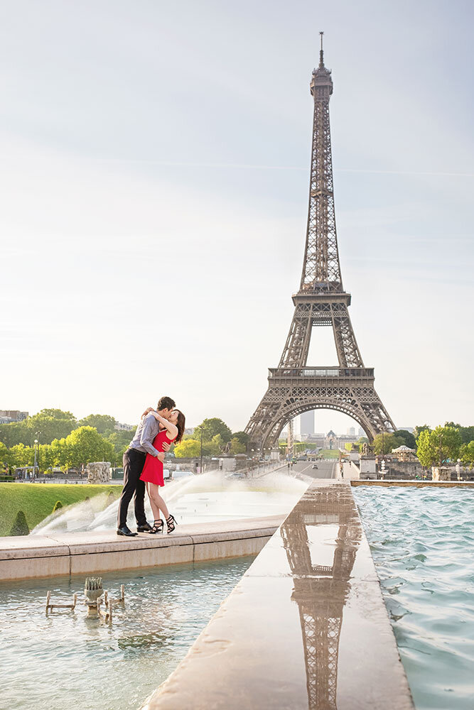 Paris photoshoot romantic photography Trocadero Eiffel tower