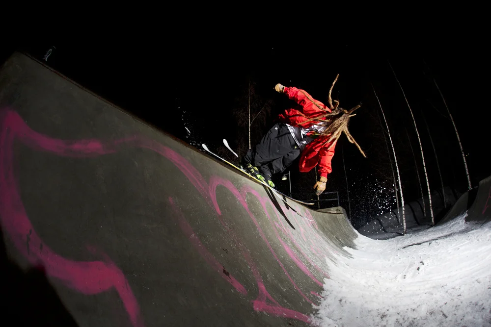 190214_fausko_helsinki_skatepark_henrikharlaut_flyingdreads_052.jpg