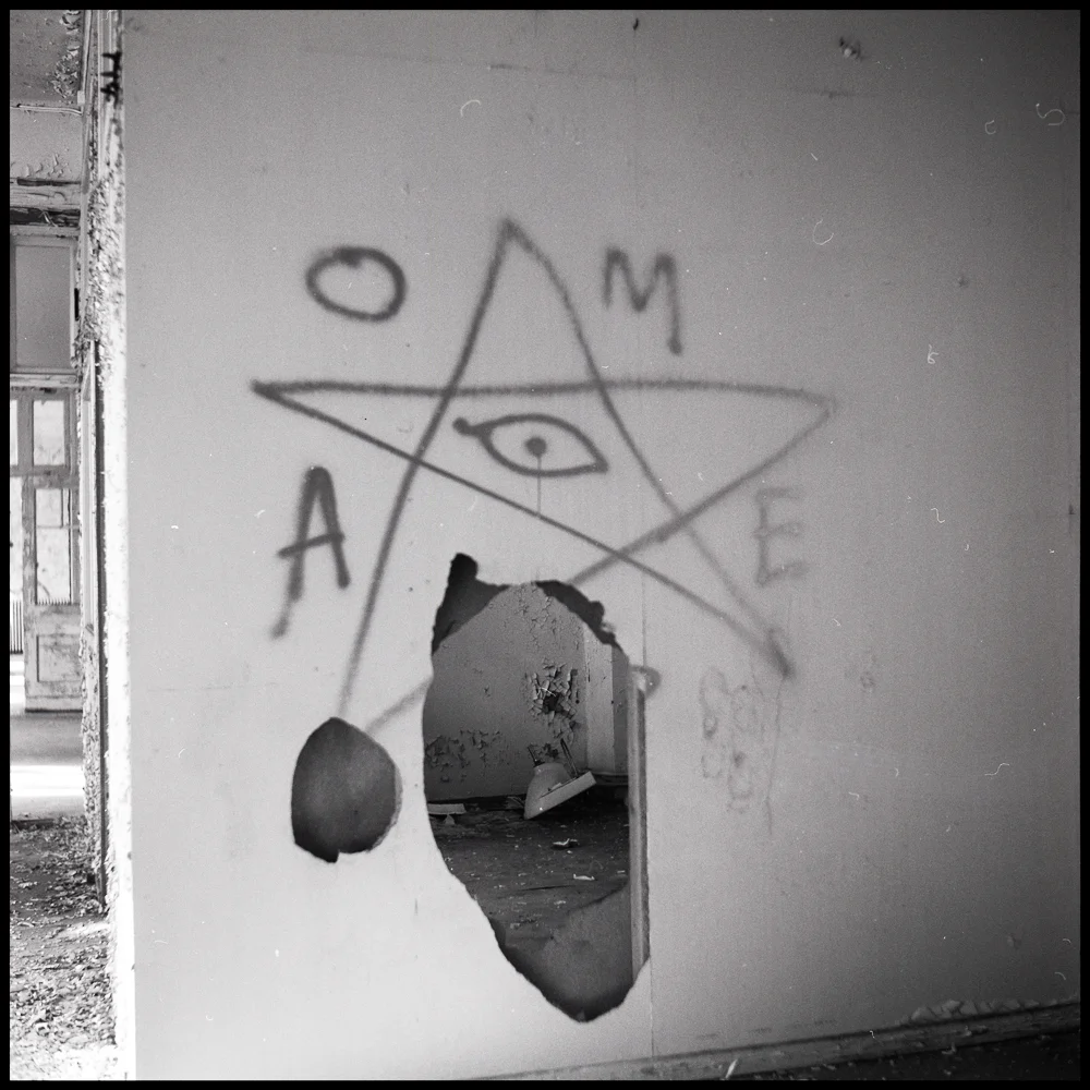 160514_fausko_scan_liersykehus_illuminati_001.jpg