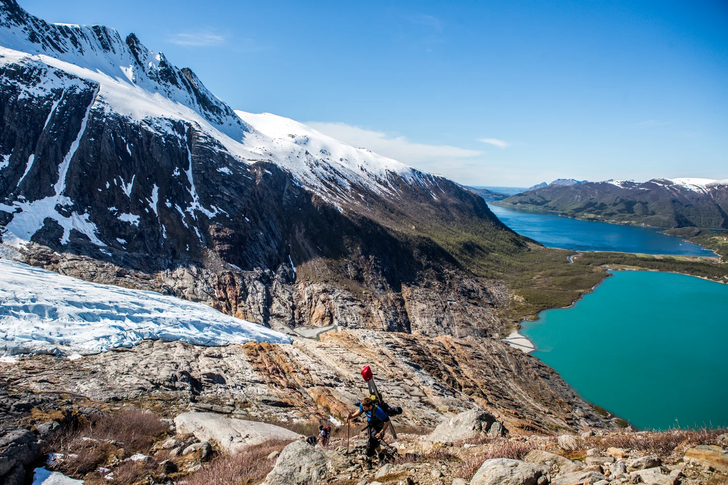 220516_fausko_lofotentravels_topptur_helgelandsbukken_landskap_dokumentar_freeskiing-10.jpg