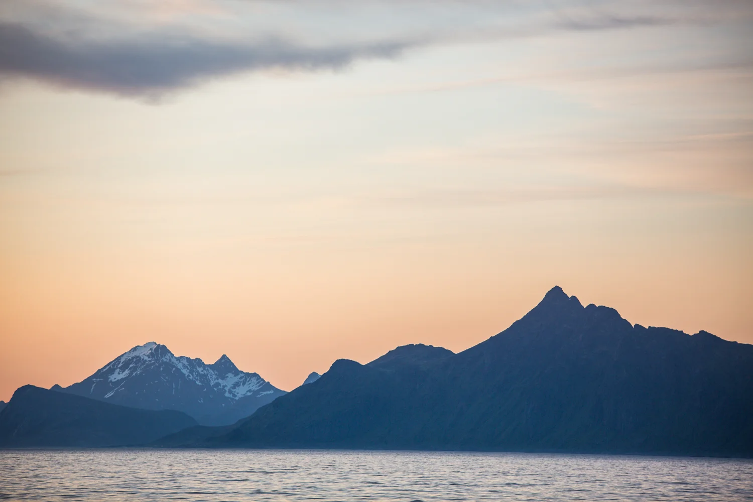 290516_fausko_lofotentravels_lofotveggen_henngingsvær_solnedgang_soloppgang_landskap_dokumentar_-3.jpg
