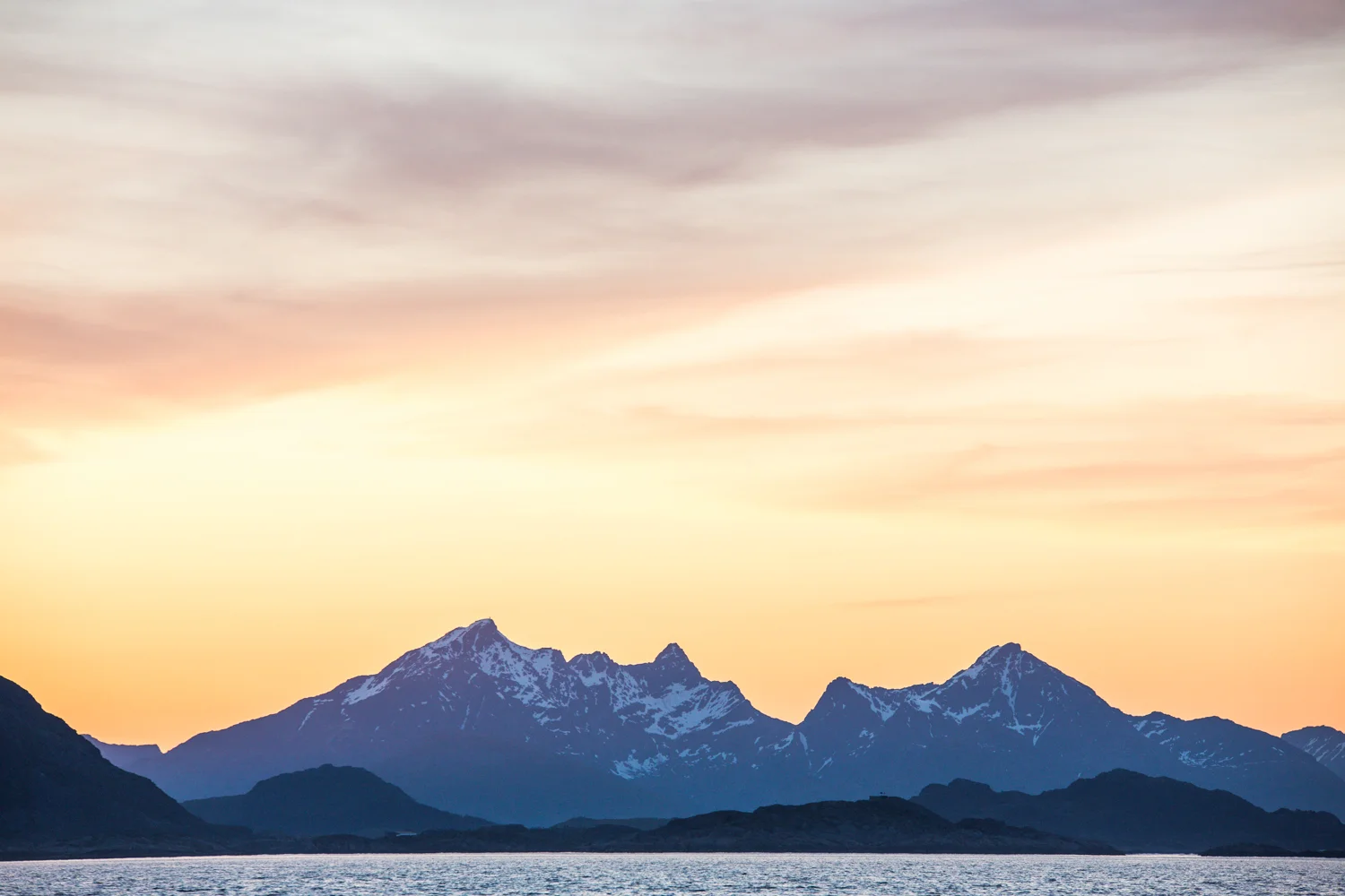 290516_fausko_lofotentravels_lofotveggen_henngingsvær_solnedgang_soloppgang_landskap_dokumentar_-8.jpg