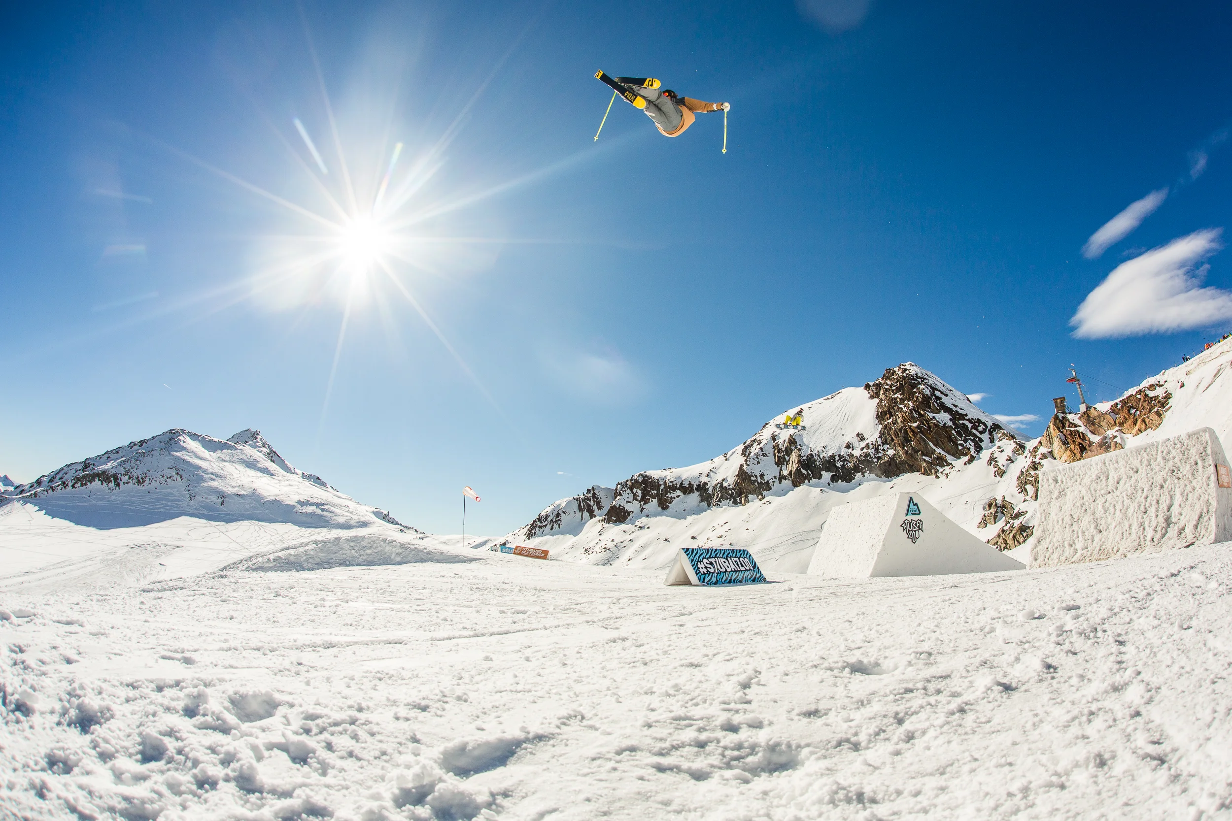 301015_lovestorm_stubai_glacier_primeparksessions_bestofstubai-22.jpg