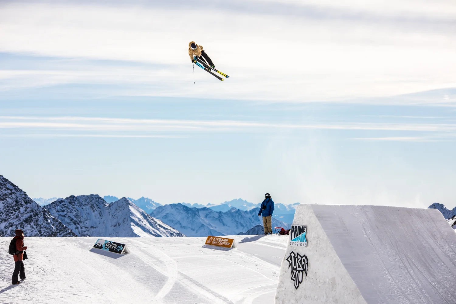 151116_fausko_stubai_primeparksession_felixusterud_øysteinbråten_marcusszhulz_jespertjader_action_freeskiing-3.jpg