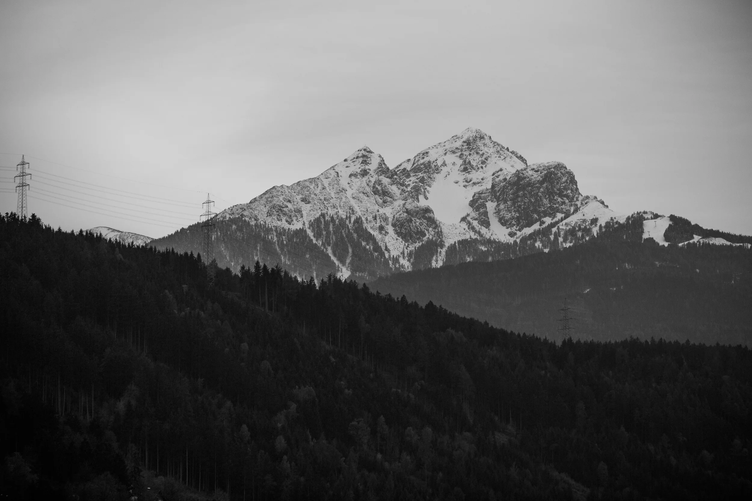 221015_fausko_innsbruck_frabalkongen_fjelllandskap_.jpg