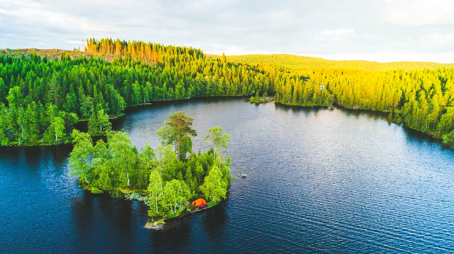 240617_fausko_oslo_nordmarka_storesandungen_drone_landskap.jpg