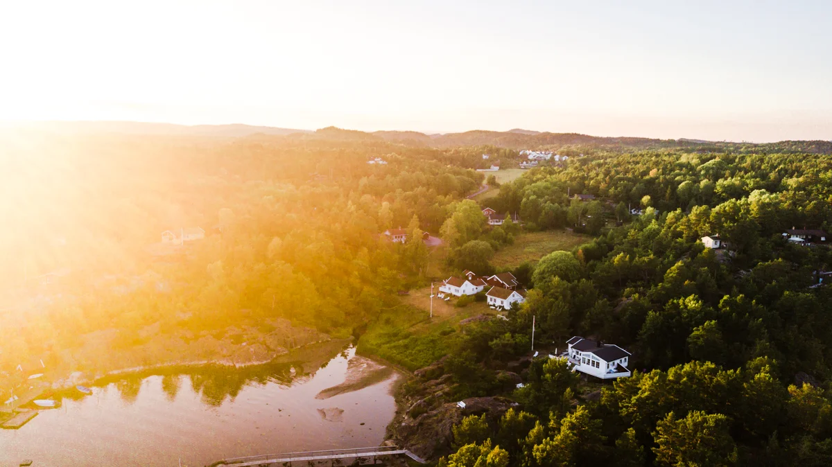 260718_fausko_ruhaven_grimstad_sommer_drone_landskap.jpg